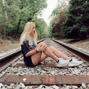 Meet your Posher, Lily